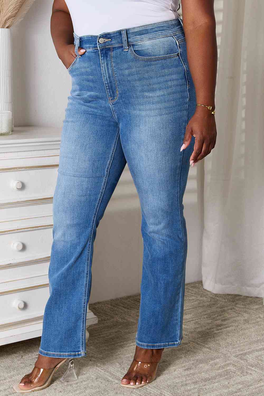 Judy Blue Full Size Straight Leg Jeans with Pockets - Athleuse