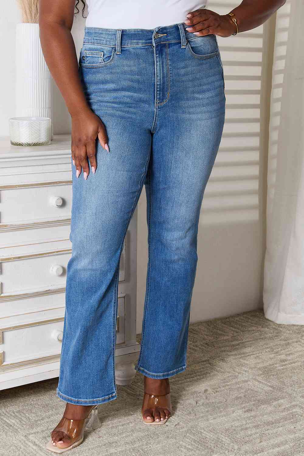 Judy Blue Full Size Straight Leg Jeans with Pockets - Athleuse